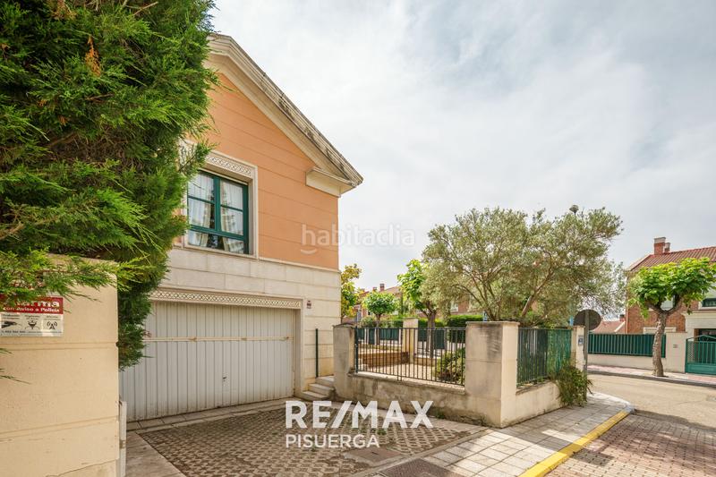 Foto d6848bf6-53c7-4a00-a097-756eabdc97d6. Chalet in calle la flauta mágica 8 in El Berrocal Valladolid