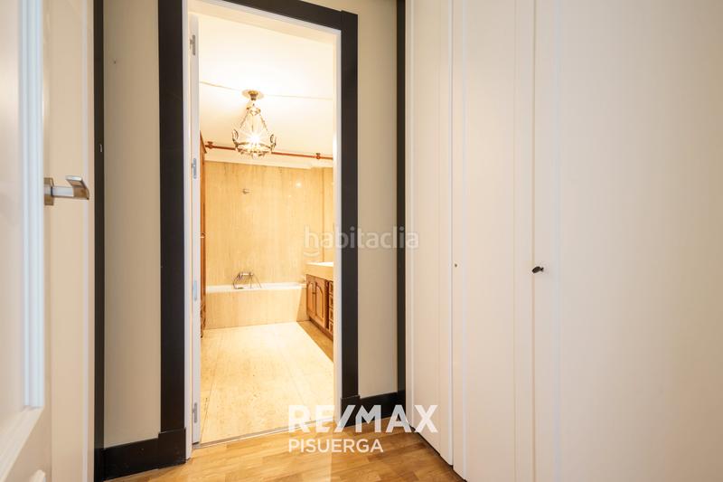 Foto db75454e-d28b-4ed2-83d4-446cb57d55c4. Chalet in calle la flauta mágica 8 in El Berrocal Valladolid