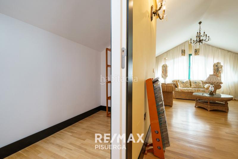 Foto 008a0b46-d1d7-46a8-bcb7-f890162af166. Chalet dans calle la flauta mágica 8 dans El Berrocal Valladolid