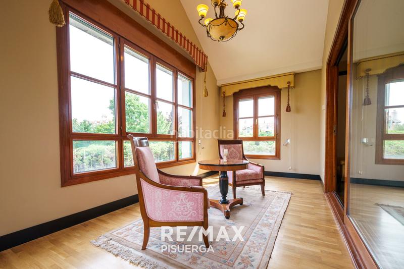 Foto 293a71d6-1a01-4c44-84e8-319cb3748c0a. Chalet dans calle la flauta mágica 8 dans El Berrocal Valladolid