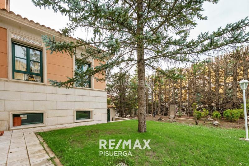 Foto 29f54727-d674-4fec-b9ca-a58da86f277a. Chalet dans calle la flauta mágica 8 dans El Berrocal Valladolid