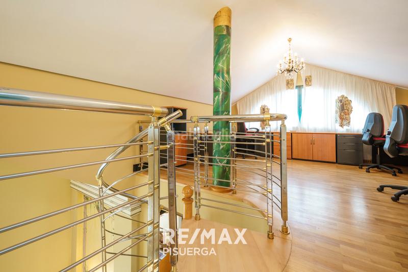 Foto 2d25d4de-c943-43a2-bb9c-0572a57edfb8. Chalet dans calle la flauta mágica 8 dans El Berrocal Valladolid