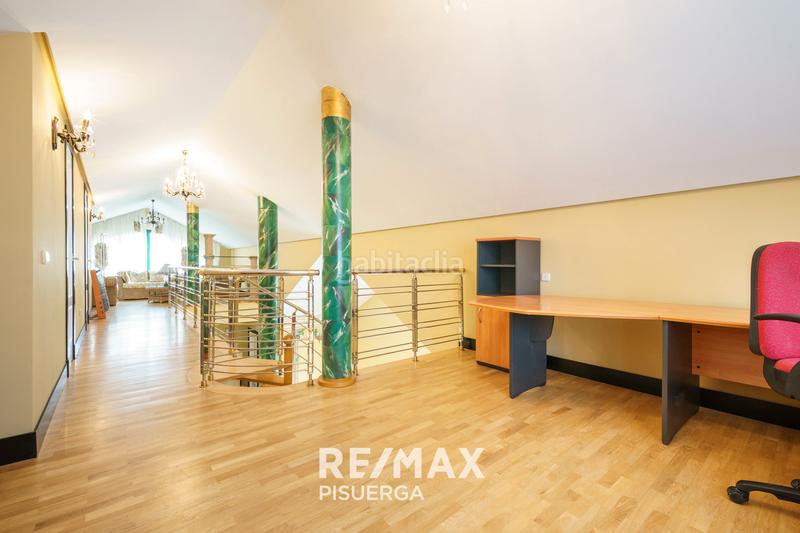 Foto 3ecce46a-22b8-43d4-a008-e95d2c883ff9. Chalet dans calle la flauta mágica 8 dans El Berrocal Valladolid