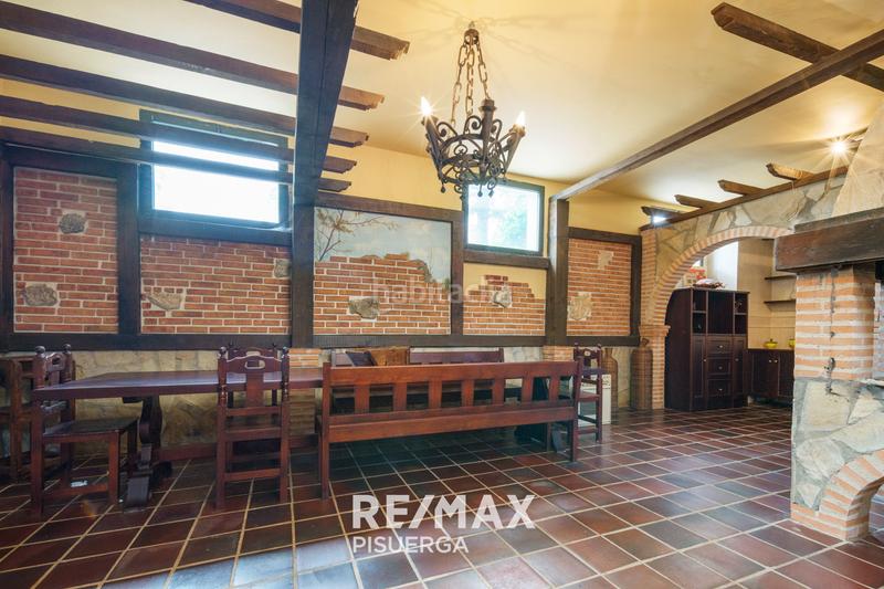 Foto 68b4b4a2-514d-417a-9186-081cdc5de3aa. Chalet dans calle la flauta mágica 8 dans El Berrocal Valladolid