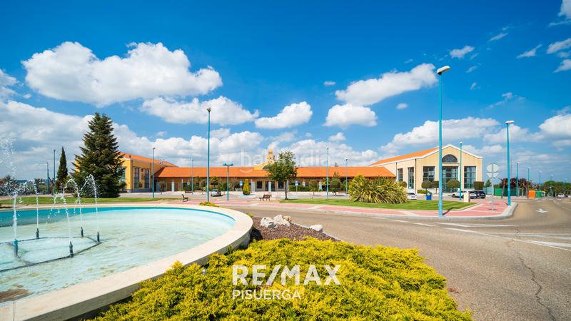 Foto 7b73cfdb-d8f3-4cb5-9a06-32a7deb2d3c2. Chalet dans calle la flauta mágica 8 dans El Berrocal Valladolid