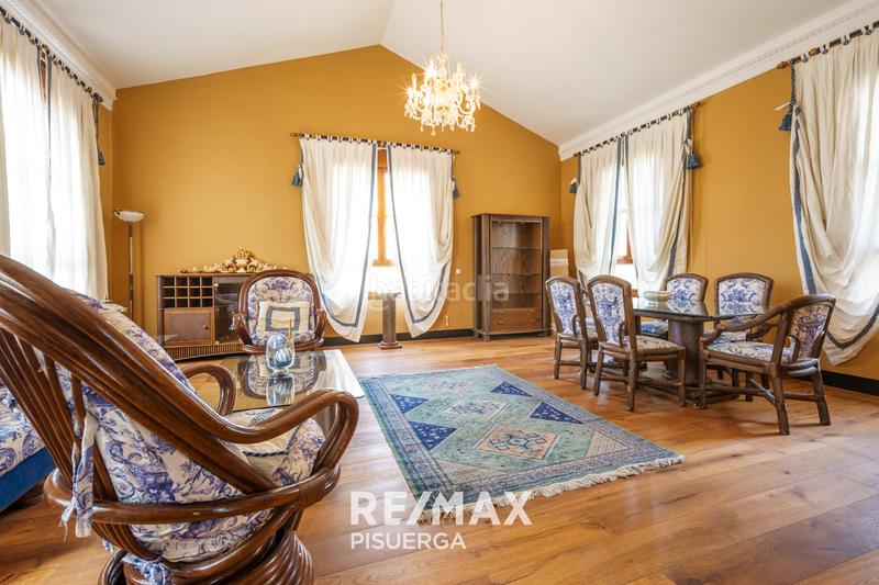 Foto 82db1946-7553-4faf-82d1-c1cb46c827a3. Chalet dans calle la flauta mágica 8 dans El Berrocal Valladolid