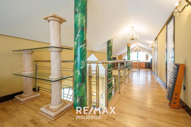 Foto 8b95a2bb-5b76-4b26-9149-6e610d765469. Chalet dans calle la flauta mágica 8 dans El Berrocal Valladolid