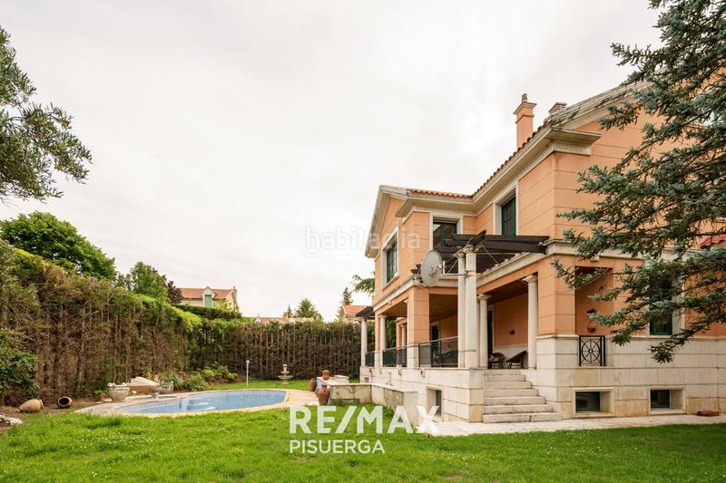 Foto afb4216b-589d-4ef3-bb81-8c8ca005226c. Chalet dans calle la flauta mágica 8 dans El Berrocal Valladolid