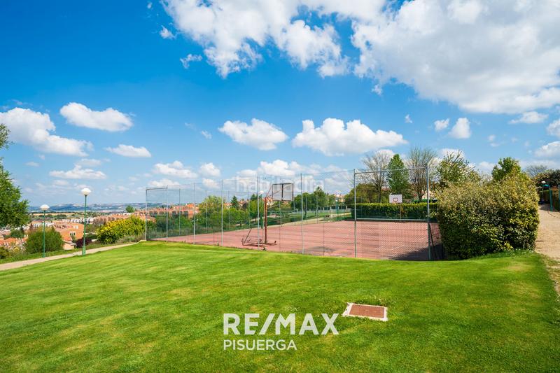 Foto 26e53c3e-51fa-4d8b-a91a-9805f050f4b0. Chalet in calle la flauta mágica 8 in El Berrocal Valladolid