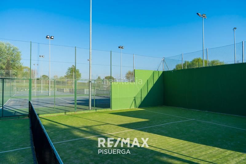 Foto 904a8c8d-ba07-437e-9443-e0d4b8c9969c. Chalet in calle la flauta mágica 8 in El Berrocal Valladolid