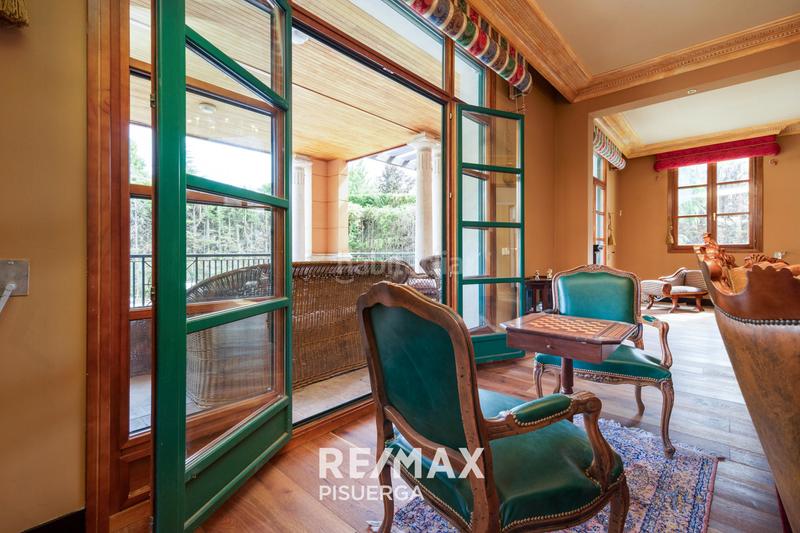 Foto 9fda2553-3069-4d41-8ecc-18112e5e6152. Chalet in calle la flauta mágica 8 in El Berrocal Valladolid