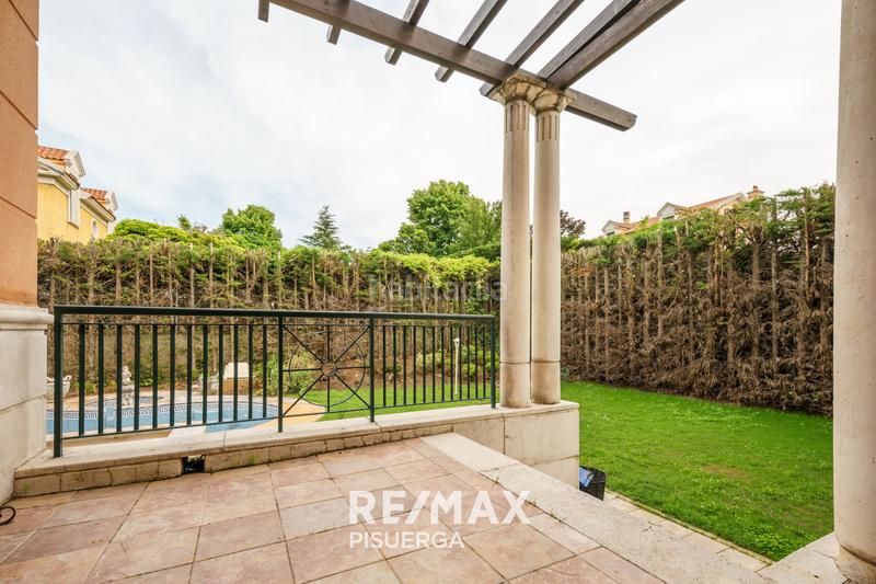 Foto bc14d295-d02e-486b-b2e7-8c0fa1344803. Chalet in calle la flauta mágica 8 in El Berrocal Valladolid