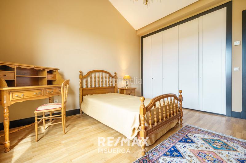 Foto bd11b5de-8ae1-40fa-8583-8c80e3fa1dce. Chalet in calle la flauta mágica 8 in El Berrocal Valladolid