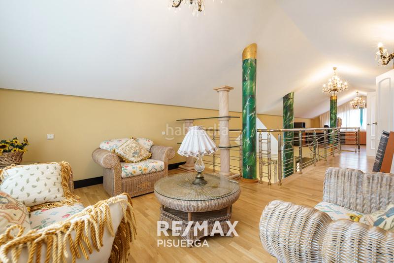 Foto fee6f3d2-f541-41ce-a036-abba895c58d6. Chalet in calle la flauta mágica 8 in El Berrocal Valladolid