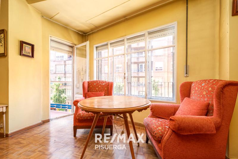 Foto 34d7acbe-386b-4dc5-8c2f-ab4119053ba1. Flat in calle tudela 3 in Circular Valladolid