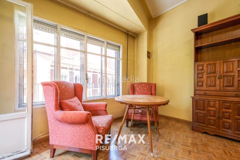 Foto 773cf3aa-d322-4caa-b614-c7efe776dcd4. Piso en calle tudela 3 en Circular Valladolid