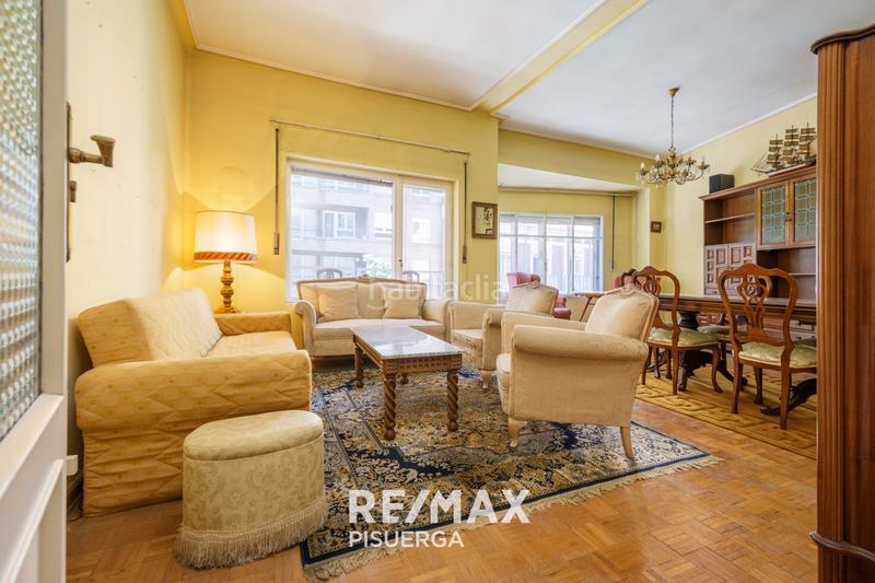 Foto e20607fd-8a8b-4976-9480-7f41d49146d1. Piso en calle tudela 3 en Circular Valladolid