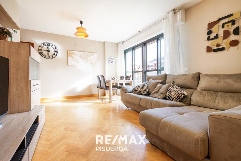 Foto 190c4162-375e-45d9-a920-4b2dfa772f51. Piso en calle ciudad de la habana 9 en Parquesol Valladolid