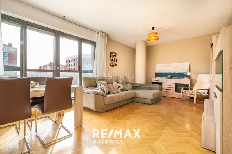 Foto 1bc5d6e0-53c4-48bc-ab50-6e0b6f7e136e. Piso en calle ciudad de la habana 9 en Parquesol Valladolid