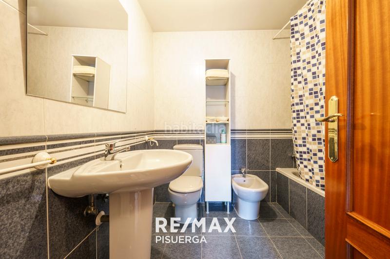 Foto 759fa8ac-ddd4-4d7e-8936-e33338a15621. Piso en calle ciudad de la habana 9 en Parquesol Valladolid