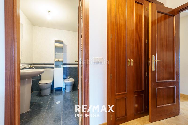 Foto 7e012116-8010-41c6-8404-59f9654c29e0. Piso en calle ciudad de la habana 9 en Parquesol Valladolid