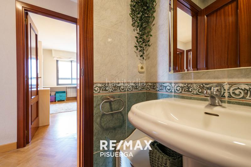 Foto b3340995-9db7-4f0d-a14d-c8f2e1aa735a. Piso en calle ciudad de la habana 9 en Parquesol Valladolid