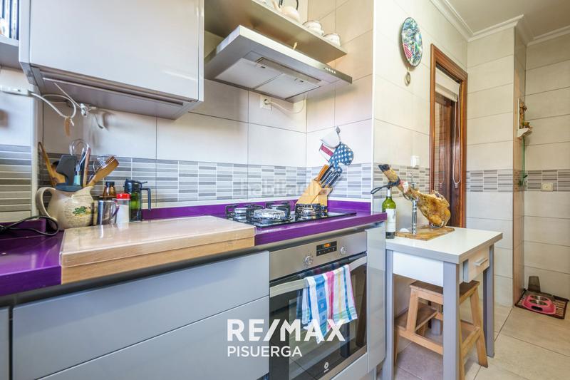 Foto 54633a99-8ac3-4d08-8d78-43990e8382c8. Piso en calle de mateo seoane sobral 3 en Parquesol Valladolid