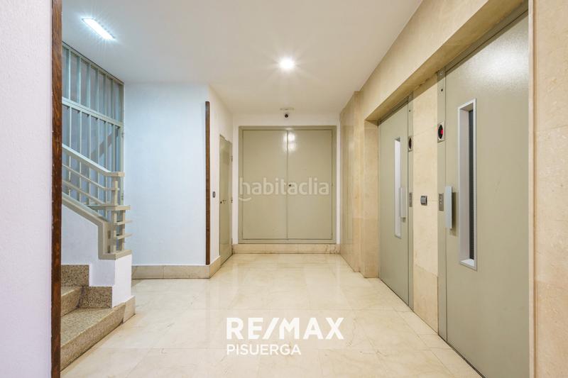 Foto d8c450a3-0307-428c-bee2-dd66f6acc620. Piso en calle de mateo seoane sobral 3 en Parquesol Valladolid