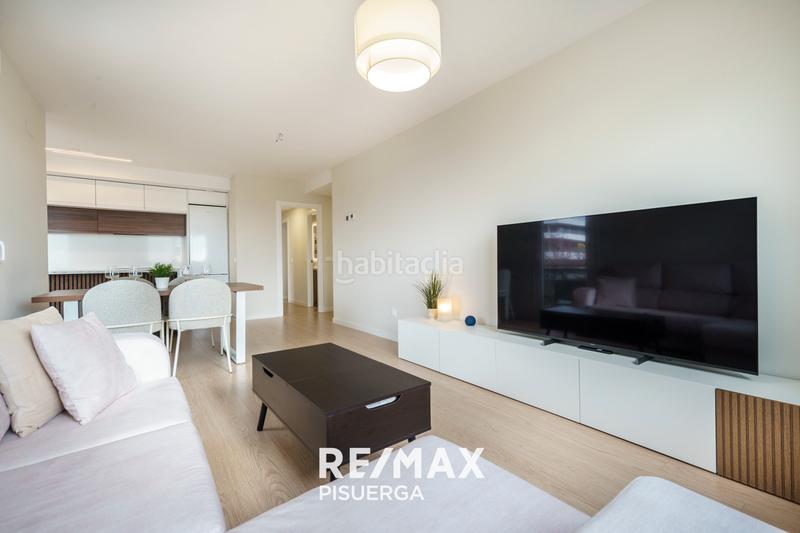 Foto f5c5886a-607a-4d7c-9e54-39d7d2342e4a. Appartement avec parking piscine dans Parquesol Valladolid