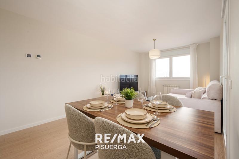 Foto 0f8e190e-514c-426c-a46c-7b65e2af2d70. Pis amb aparcament piscina a Parquesol Valladolid