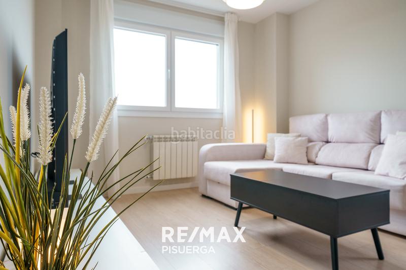 Foto e2375e5d-9d53-4b3e-bf89-9fb03a32f616. Pis amb aparcament piscina a Parquesol Valladolid