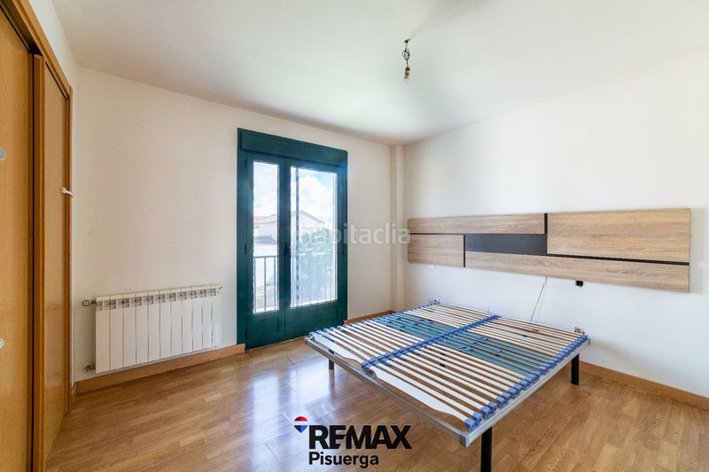 Foto 193e777c-8321-4cdd-bd9c-b0a8108c9a60. Chalet en calle santibañez 6 en Traspinedo