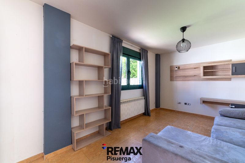 Foto 5e62aa9a-4d6d-4eb8-898b-8be42e7f8b18. Chalet en calle santibañez 6 en Traspinedo