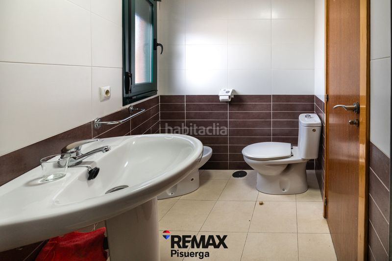 Foto b43c66e5-ba69-4b99-8517-1733583c05d3. Chalet en calle santibañez 6 en Traspinedo