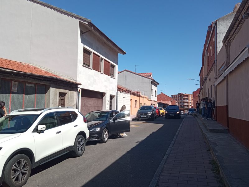 Foto c35971f8-9924-4917-bdb1-5b2e14dc417e. Terreno residenziale in calle alta 32 in Pajarillos Altos Valladolid