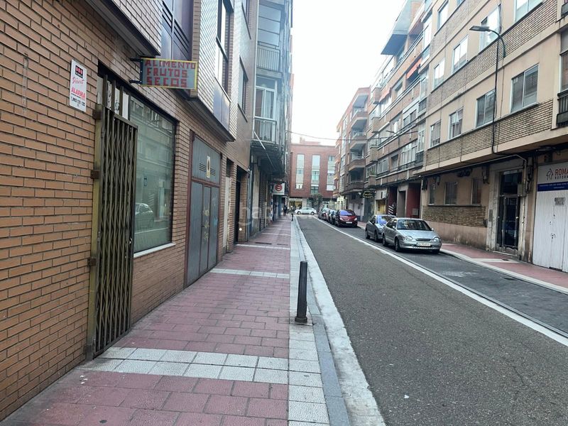 Foto 46bb7b31-0465-4758-b3ed-64b0da5cad08. Aparcament cotxe a calle levante 2 a Delicias Valladolid