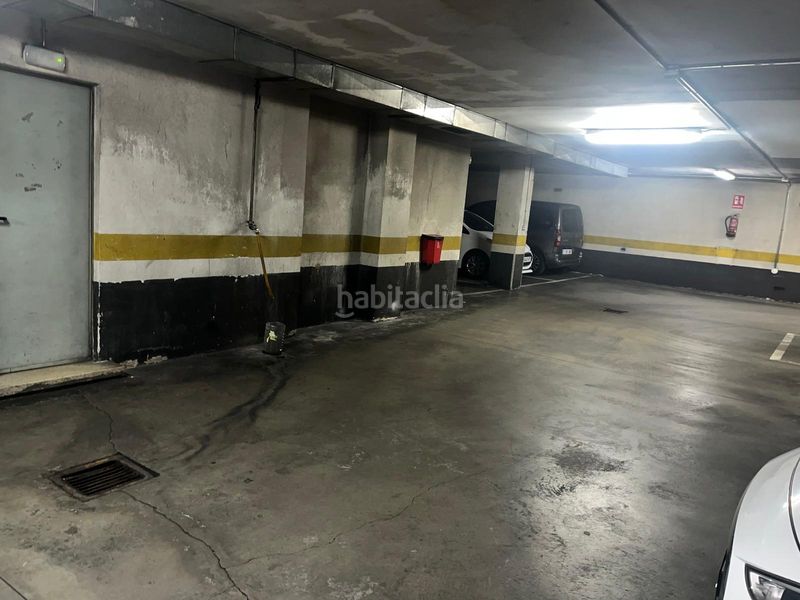 Foto 77975946-b5e6-4e9f-bdfd-c76d0532a458. Aparcament cotxe a calle levante 2 a Delicias Valladolid