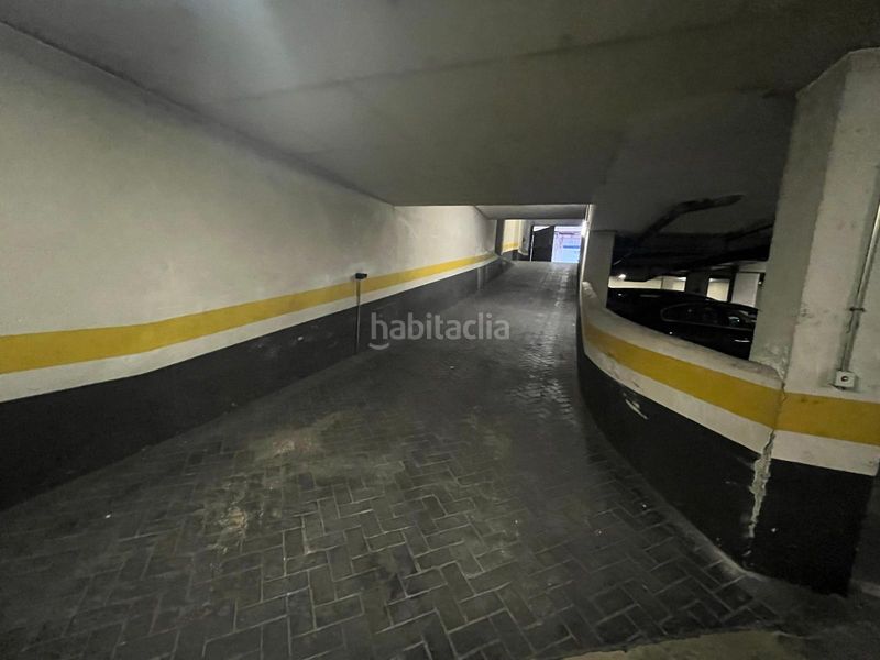 Foto c476bf65-b0e1-46cc-942e-8a82b559f093. Aparcament cotxe a calle levante 2 a Delicias Valladolid