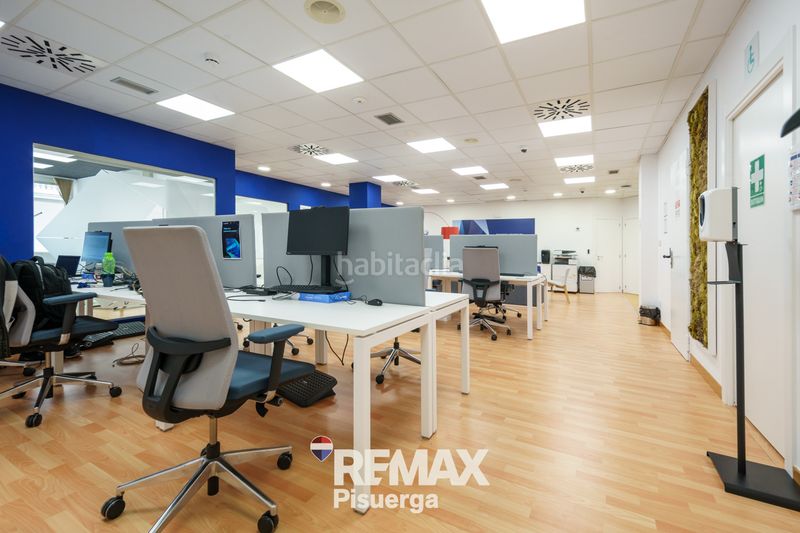 Foto bfda7b7a-2e66-41b9-b024-35d083eae981. Oficina en calle de santiago 13 en Centro Valladolid