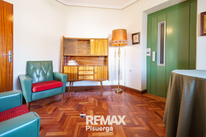 Foto 21b906a4-3c1c-460f-bc67-d0d7d66570a6. Chalet en calle modesto lafuente 2 en Venta de Baños