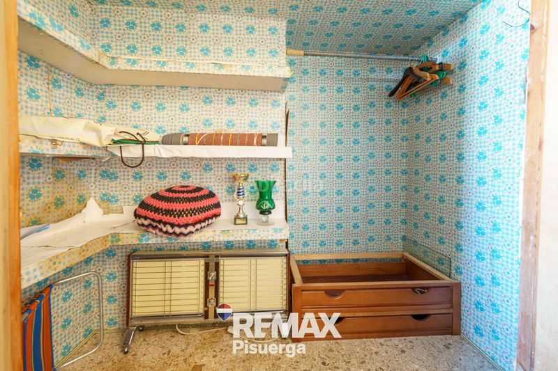Foto 404b41d4-71e7-4a62-92eb-045cd0fdb4d0. Chalet en calle modesto lafuente 2 en Venta de Baños