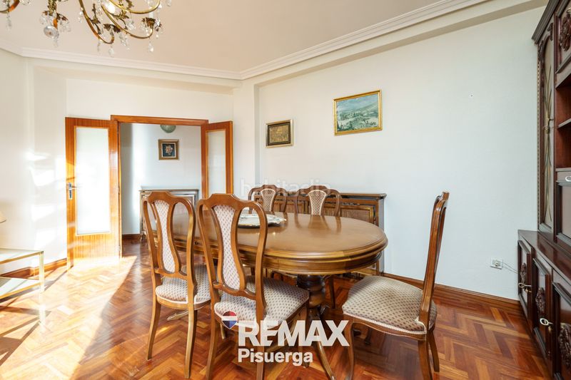 Foto 67246ae2-21a1-4519-b5d8-3700f83a4151. Chalet en calle modesto lafuente 2 en Venta de Baños