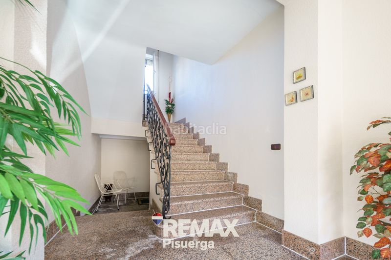 Foto 7620f785-2f66-4eac-b1e2-751abe97a204. Chalet en calle modesto lafuente 2 en Venta de Baños