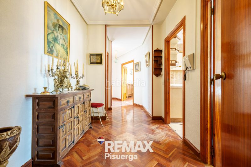 Foto 778590e6-34a4-4d13-91f4-22446d42017a. Chalet en calle modesto lafuente 2 en Venta de Baños