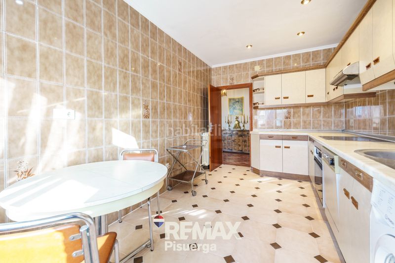 Foto 9627ced0-924e-491b-a678-ac48fd3d574a. Chalet en calle modesto lafuente 2 en Venta de Baños
