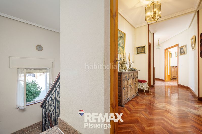 Foto c7496aca-03de-45a0-bcf6-b674563bb33c. Chalet en calle modesto lafuente 2 en Venta de Baños