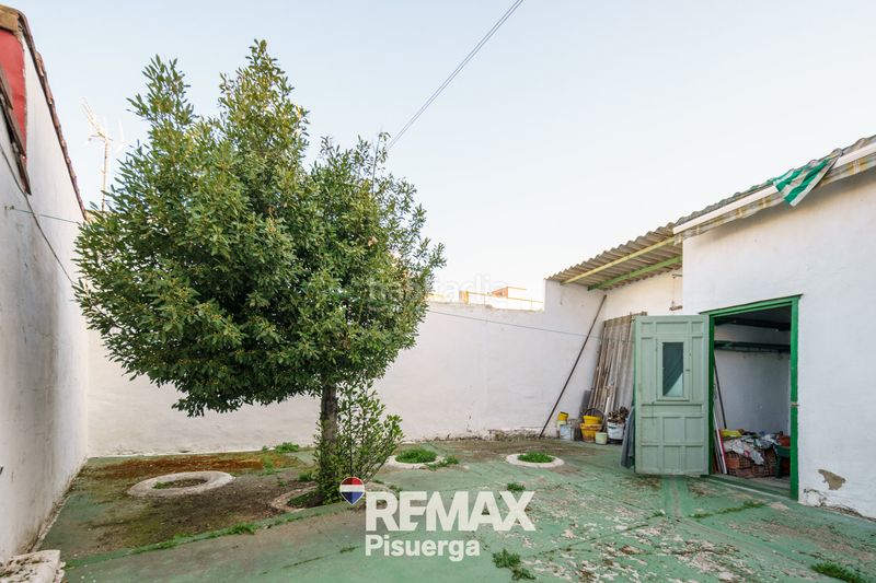 Foto e071f35c-7f3b-458d-b503-b81917dbf54e. Chalet en calle modesto lafuente 2 en Venta de Baños