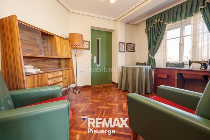 Foto e7214821-aa13-481b-a221-47fdb690aa73. Chalet en calle modesto lafuente 2 en Venta de Baños