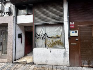 Local Comercial a Calle Trepador 9