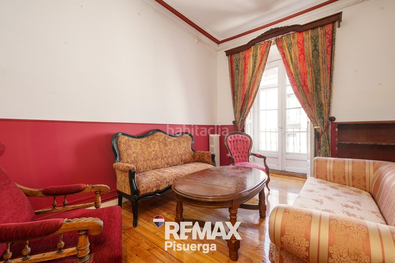 Foto 0b045dac-b5c3-4b51-9cc8-5a4b1d27f867. Piso en calle bajada de la libertad 6 en Centro Valladolid